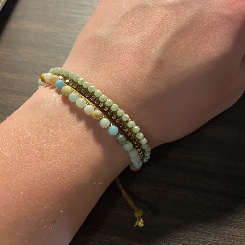 pull string bracelet - Picture 2 of 3